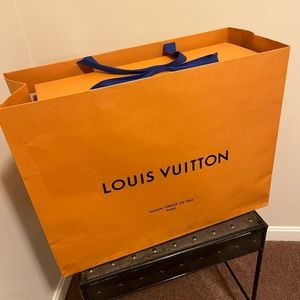 Large size Louis Vuitton shopping bag, box, and gift tag.